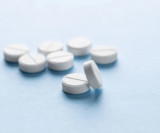 Skutki uboczne lorazepamu - co musisz wiedzieć o ryzyku stosowania?