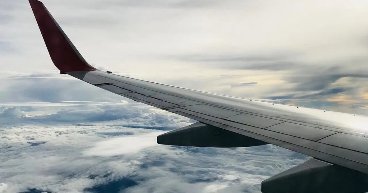 Czy można przewozić suplementy samolotem? Oto co musisz wiedzieć