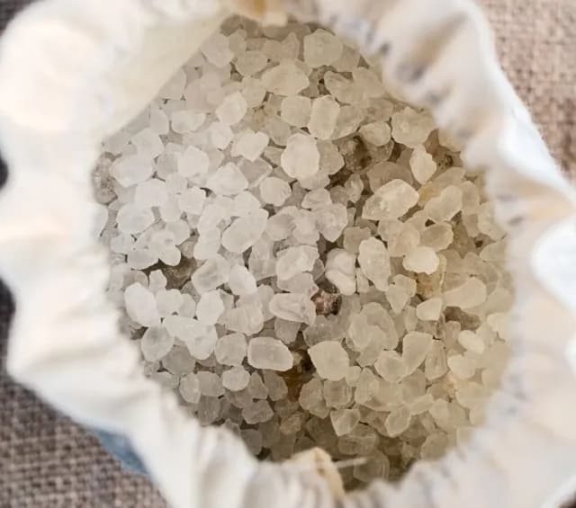 Niedobór soli w organizmie objawy – poznaj niebezpieczne symptomy Niedobór soli w organizmie objawy – poznaj niebezpieczne symptomy