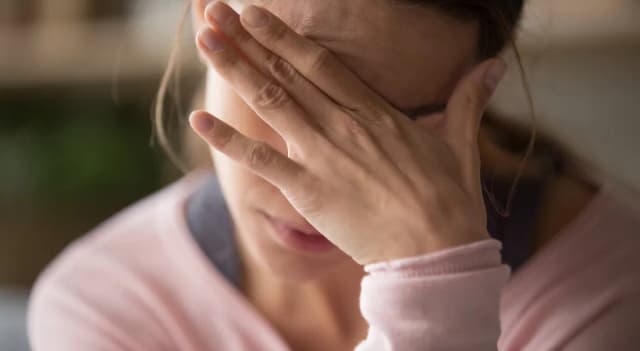 Niedobór cynku i selenu objawy: Jak rozpoznać groźne symptomy?